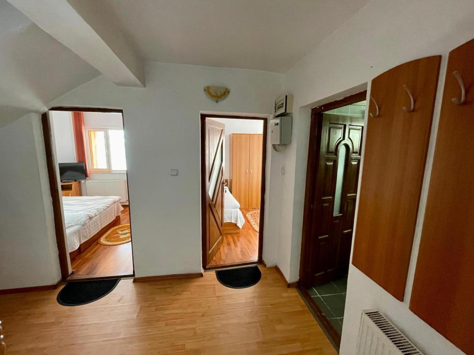 Casa de vacanta trei brazi Ranca Esterno foto
